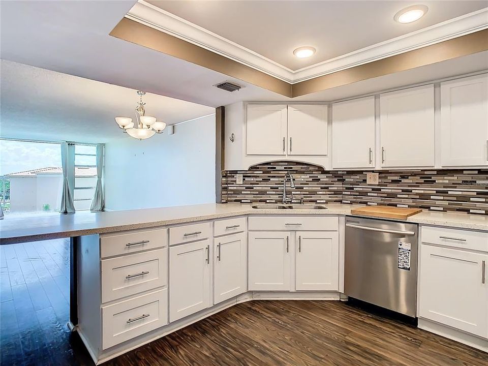 For Rent: $2,750 (2 beds, 2 baths, 1230 Square Feet)