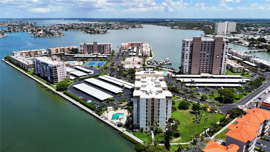 For Rent: $2,750 (2 beds, 2 baths, 1230 Square Feet)