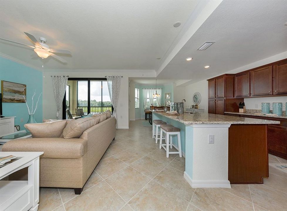For Rent: $2,200 (2 beds, 2 baths, 1104 Square Feet)