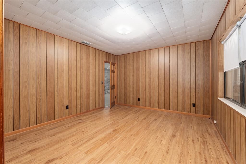 For Sale: $289,000 (2 beds, 2 baths, 1378 Square Feet)