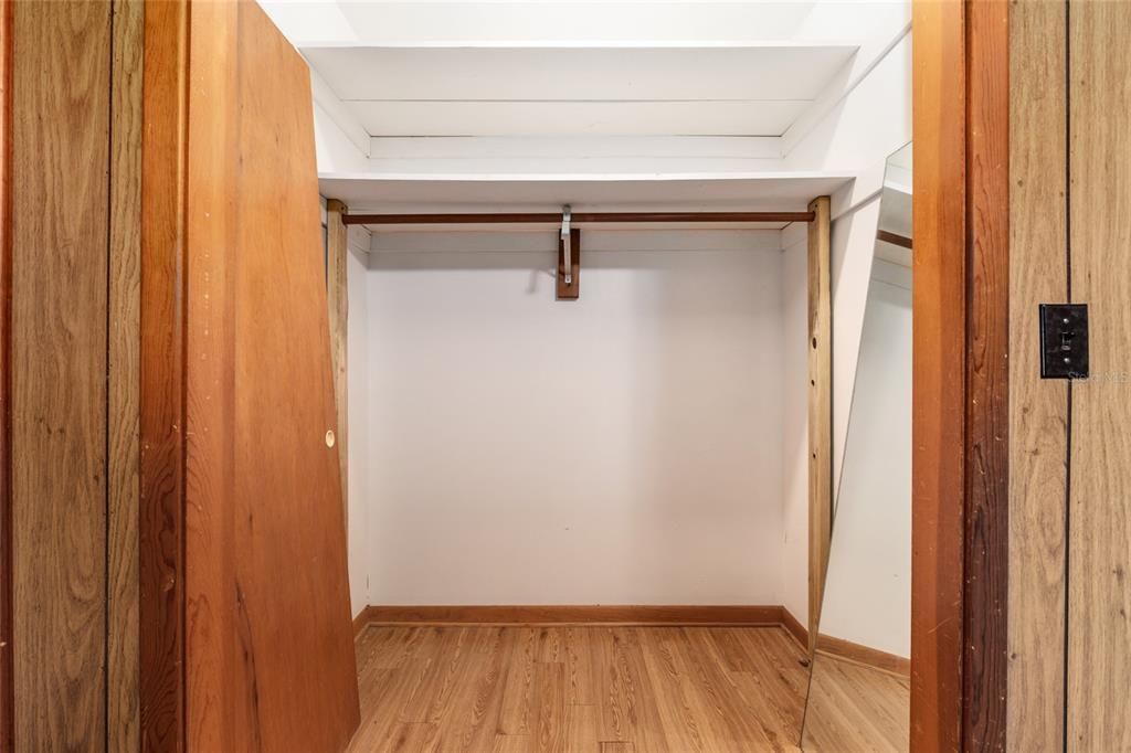 For Sale: $289,000 (2 beds, 2 baths, 1378 Square Feet)