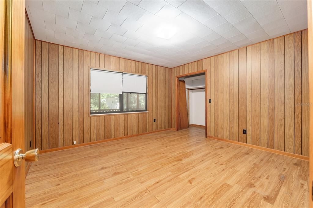 For Sale: $289,000 (2 beds, 2 baths, 1378 Square Feet)