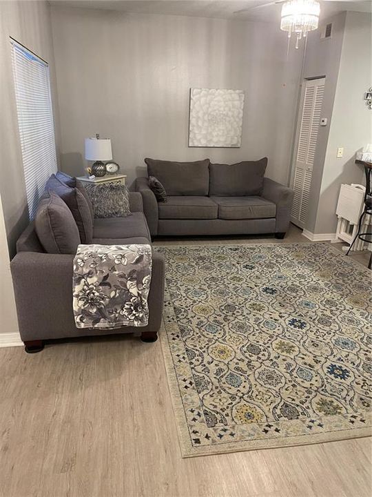 For Rent: $1,950 (1 beds, 1 baths, 672 Square Feet)