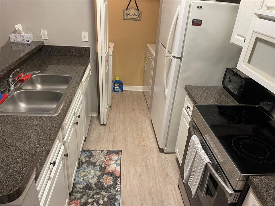 For Rent: $1,950 (1 beds, 1 baths, 672 Square Feet)