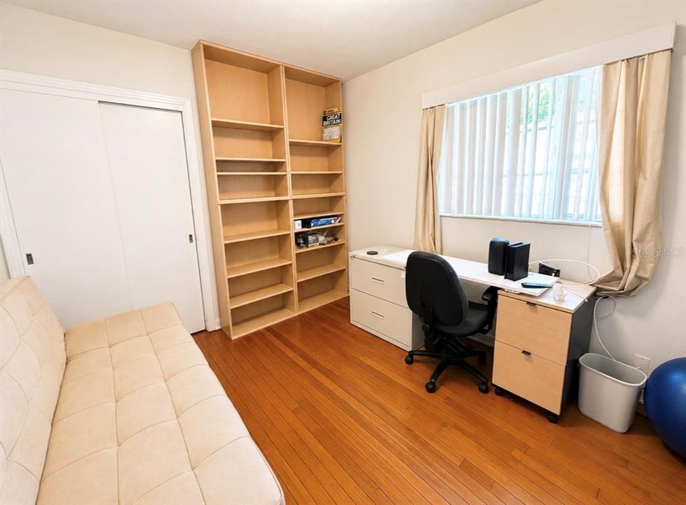 Active With Contract: $2,300 (3 beds, 1 baths, 1408 Square Feet)
