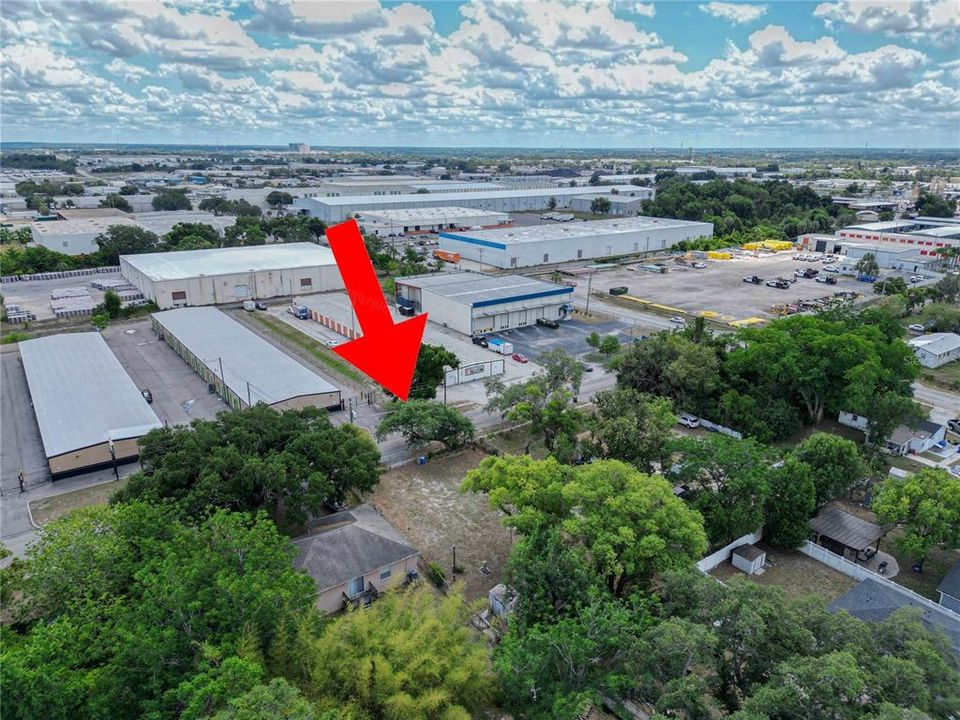 На продажу: $79,000 (0.24 acres)