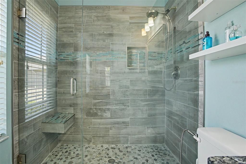 For Sale: $395,000 (3 beds, 2 baths, 1700 Square Feet)