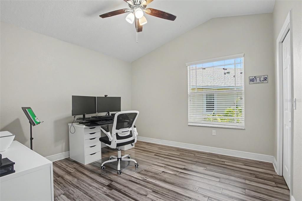 For Sale: $395,000 (3 beds, 2 baths, 1700 Square Feet)