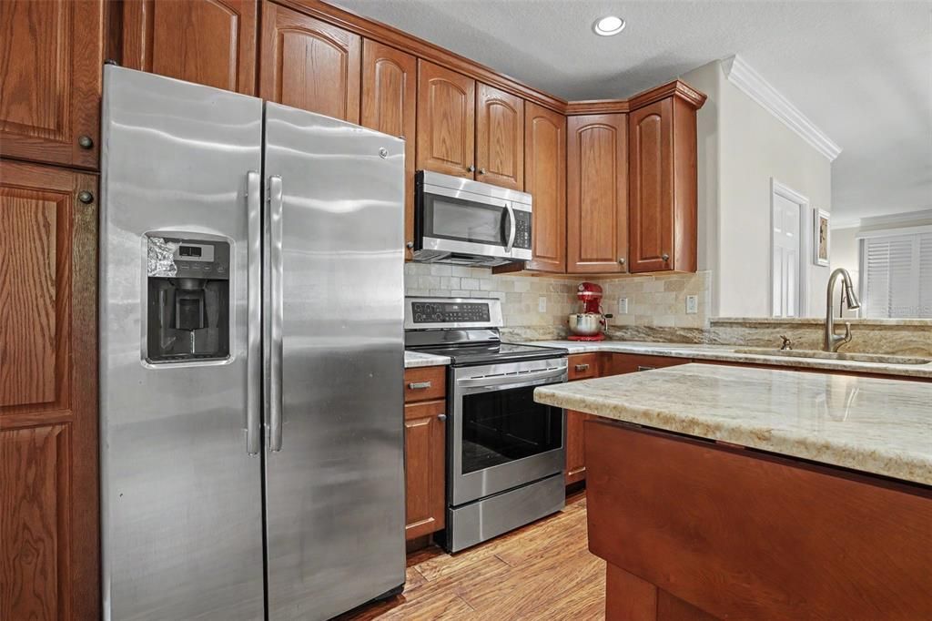 For Sale: $395,000 (3 beds, 2 baths, 1700 Square Feet)