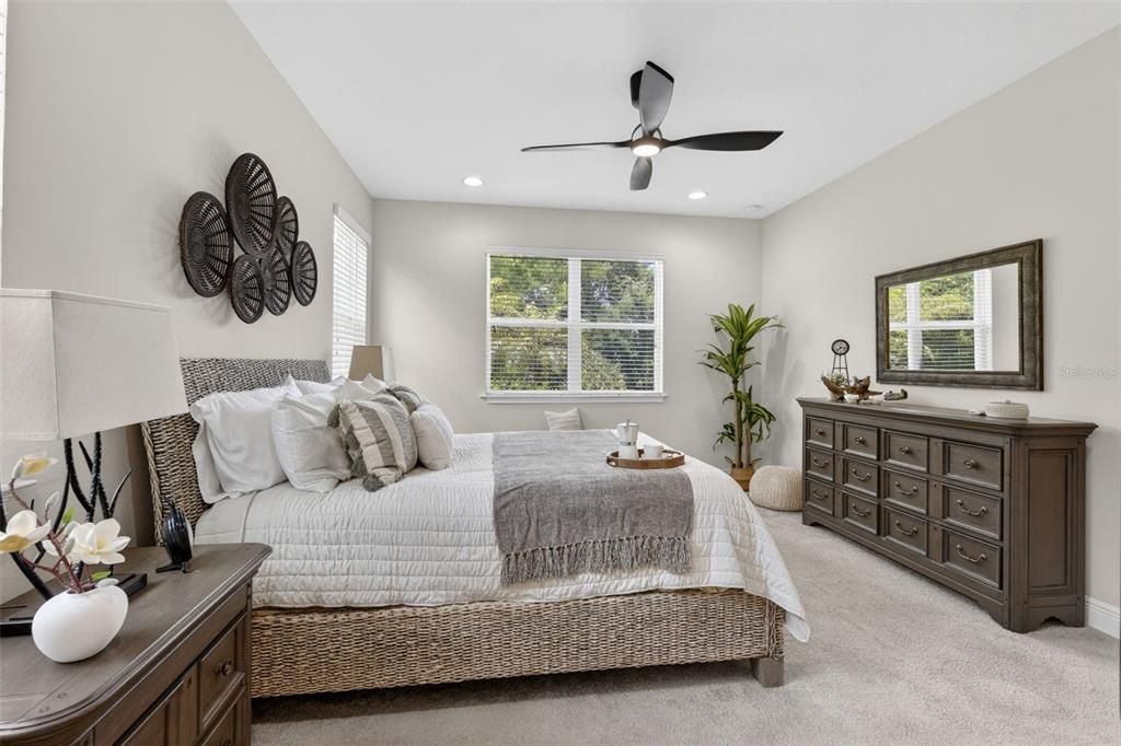 For Sale: $369,000 (2 beds, 2 baths, 1687 Square Feet)