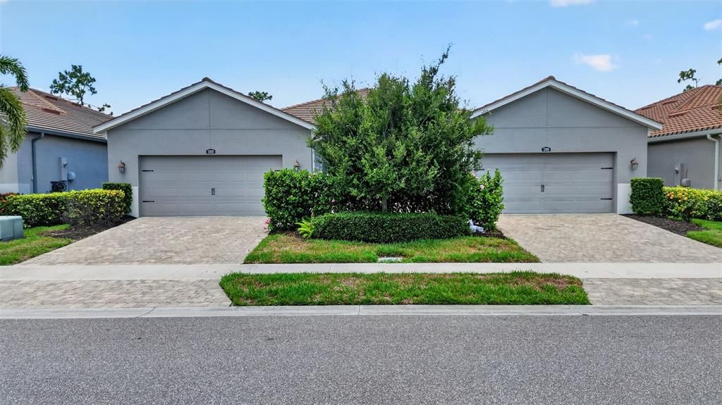 For Sale: $369,000 (2 beds, 2 baths, 1687 Square Feet)
