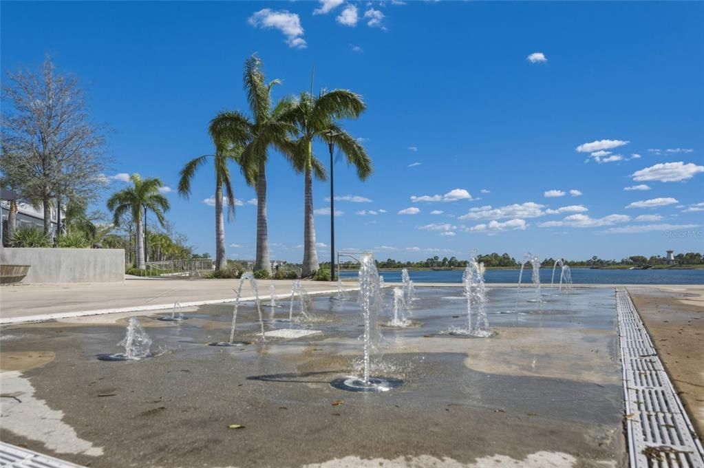 For Sale: $369,000 (2 beds, 2 baths, 1687 Square Feet)