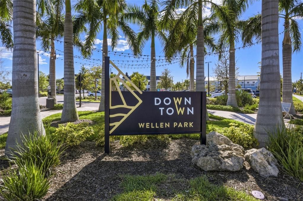 For Sale: $369,000 (2 beds, 2 baths, 1687 Square Feet)