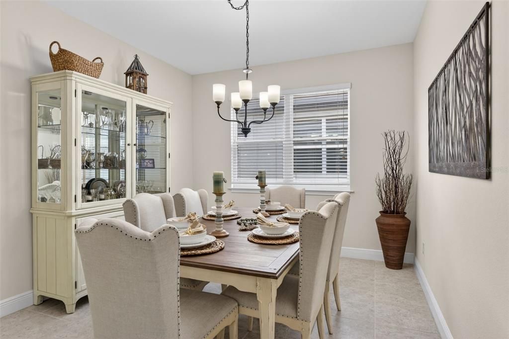 For Sale: $369,000 (2 beds, 2 baths, 1687 Square Feet)