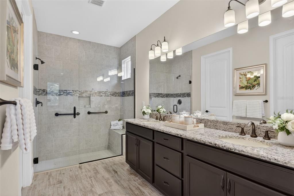 For Sale: $369,000 (2 beds, 2 baths, 1687 Square Feet)