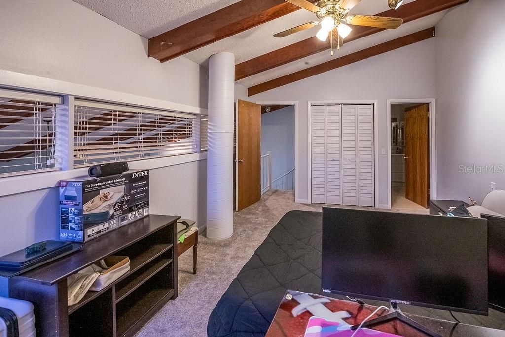 En Venta: $400,000 (3 camas, 3 baños, 1820 Pies cuadrados)
