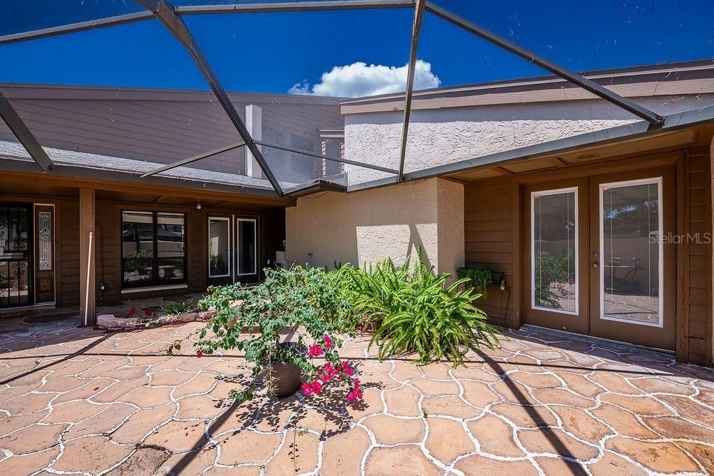 En Venta: $400,000 (3 camas, 3 baños, 1820 Pies cuadrados)