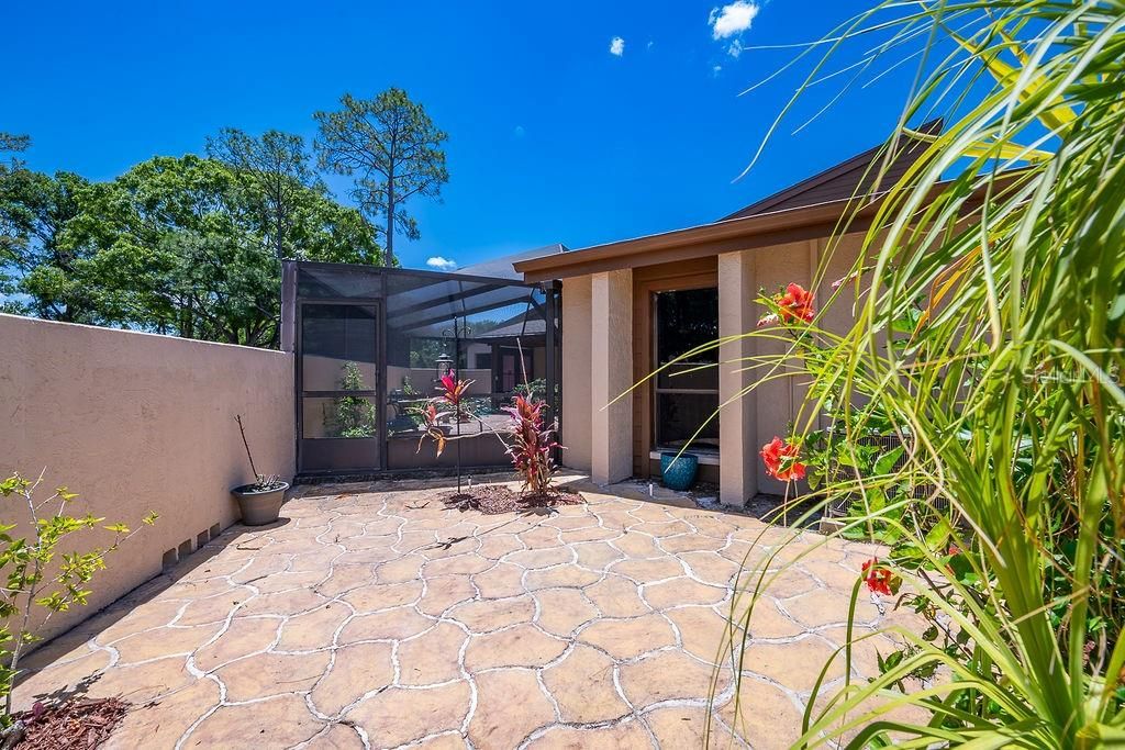 En Venta: $400,000 (3 camas, 3 baños, 1820 Pies cuadrados)