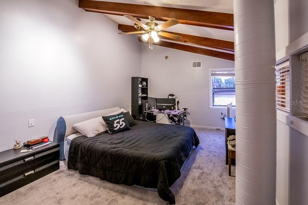 En Venta: $400,000 (3 camas, 3 baños, 1820 Pies cuadrados)