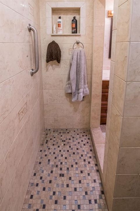 En Venta: $400,000 (3 camas, 3 baños, 1820 Pies cuadrados)