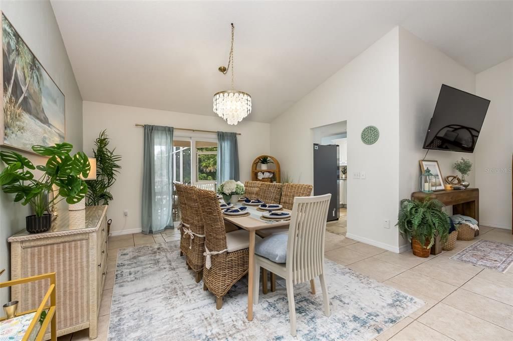 На продажу: $699,000 (3 спален, 2 ванн, 1716 Квадратных фут)