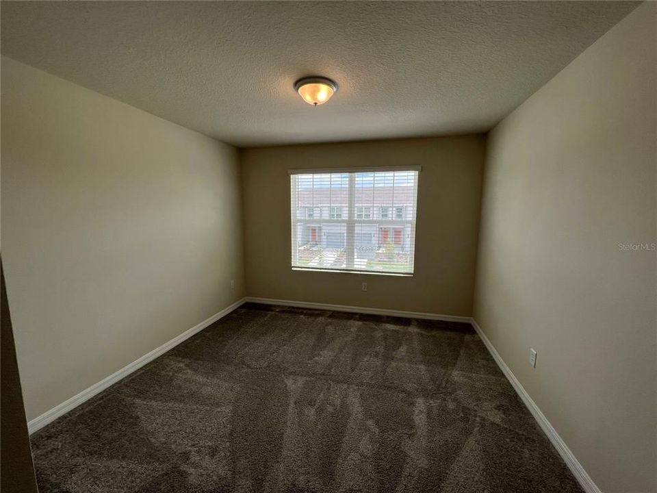 For Rent: $2,199 (3 beds, 2 baths, 1699 Square Feet)