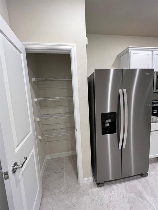 For Rent: $2,199 (3 beds, 2 baths, 1699 Square Feet)