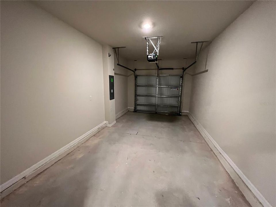For Rent: $2,199 (3 beds, 2 baths, 1699 Square Feet)