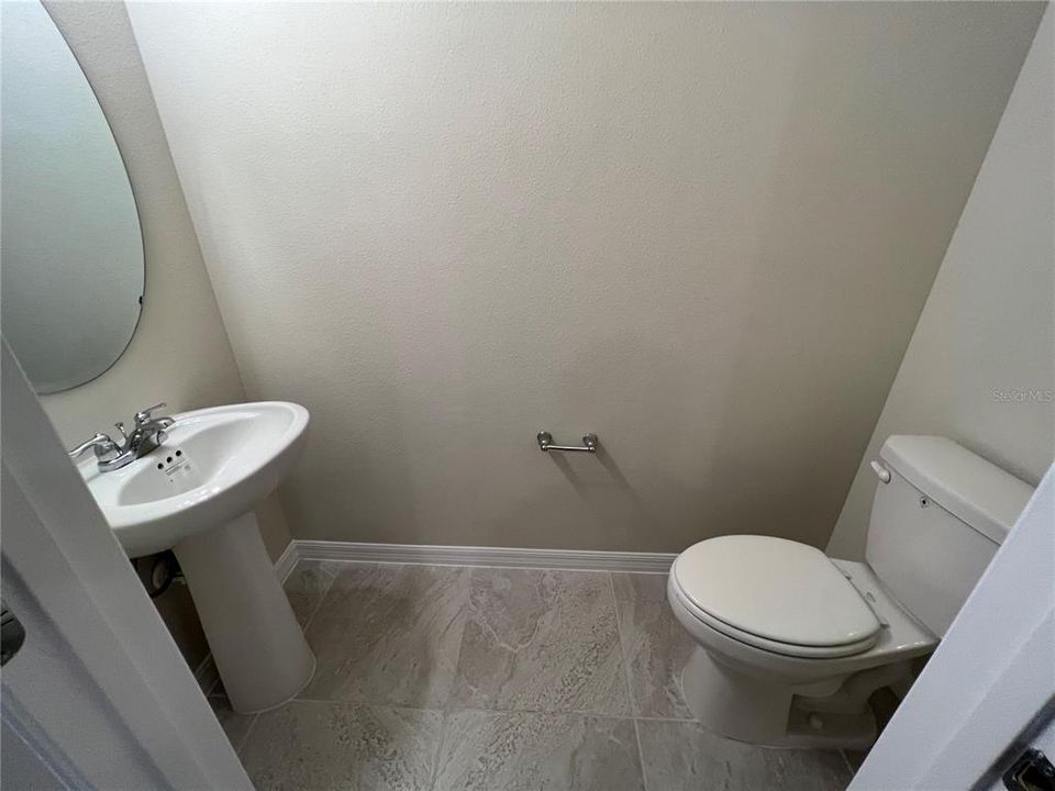 For Rent: $2,199 (3 beds, 2 baths, 1699 Square Feet)