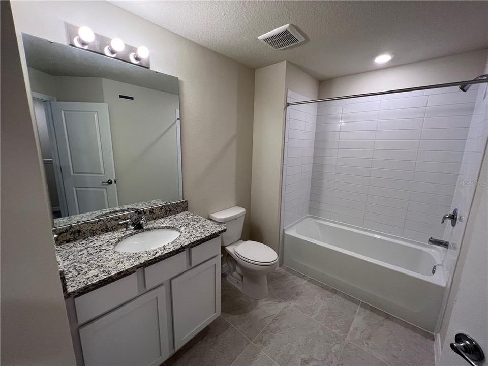 For Rent: $2,199 (3 beds, 2 baths, 1699 Square Feet)