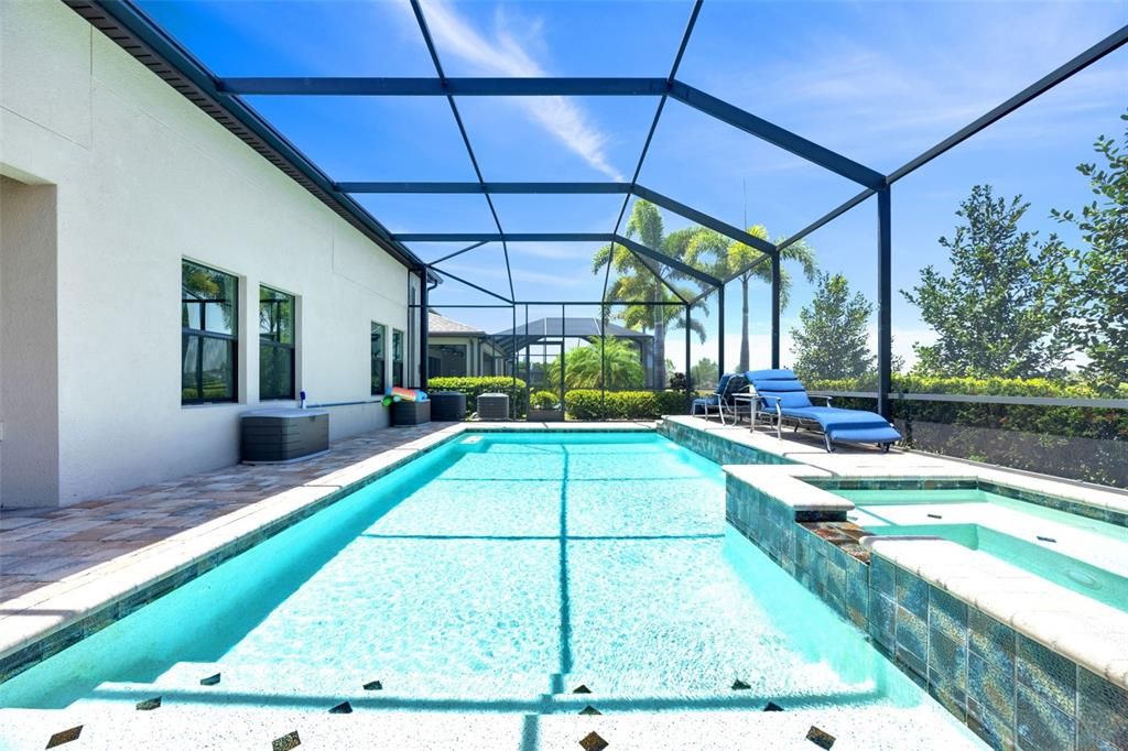En Venta: $854,900 (5 camas, 4 baños, 3405 Pies cuadrados)