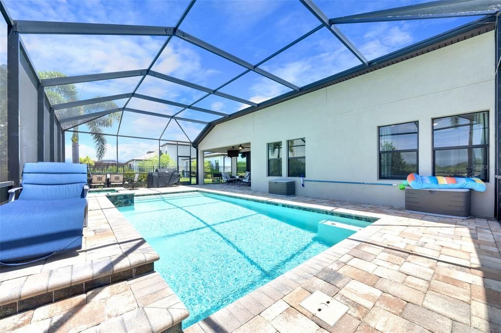 En Venta: $854,900 (5 camas, 4 baños, 3405 Pies cuadrados)