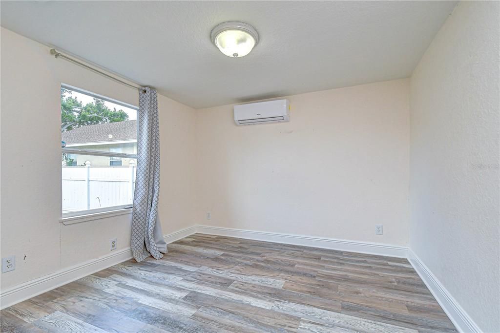 Active With Contract: $250,000 (2 beds, 2 baths, 740 Square Feet)