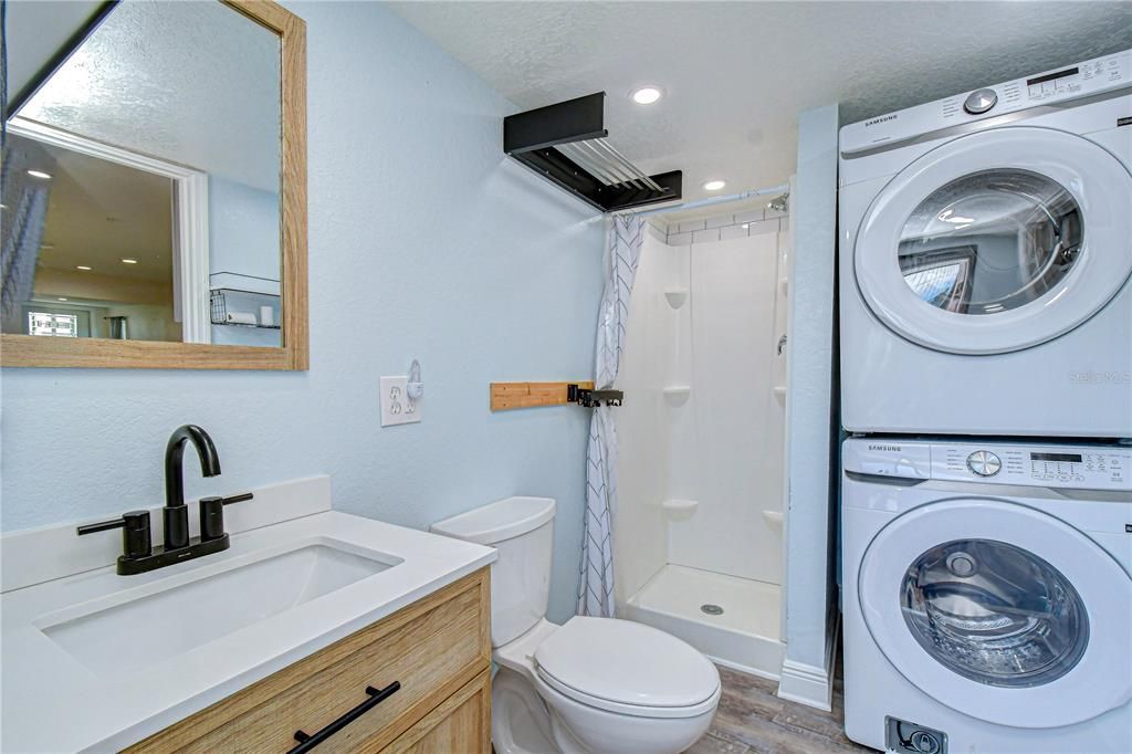 Active With Contract: $250,000 (2 beds, 2 baths, 740 Square Feet)