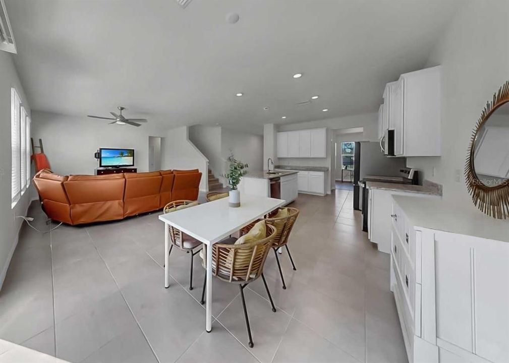 В аренду: $3,200 (5 спален, 3 ванн, 2949 Квадратных фут)