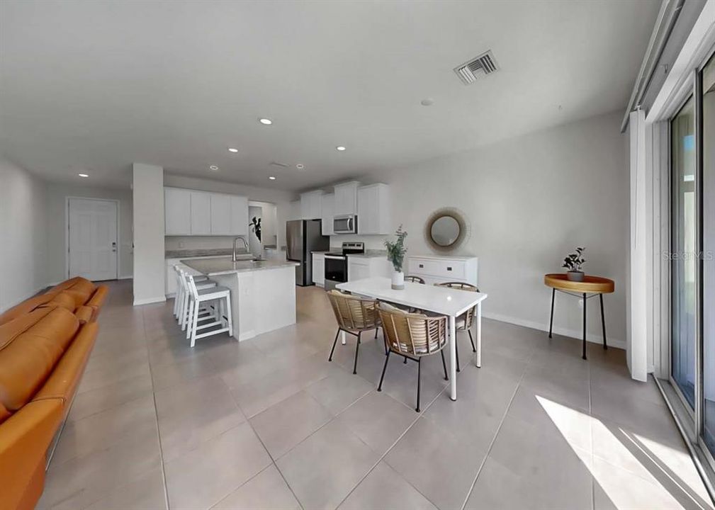 В аренду: $3,200 (5 спален, 3 ванн, 2949 Квадратных фут)