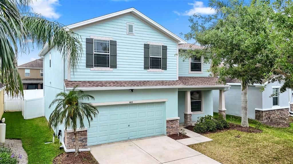 For Sale: $370,000 (4 beds, 2 baths, 2508 Square Feet)