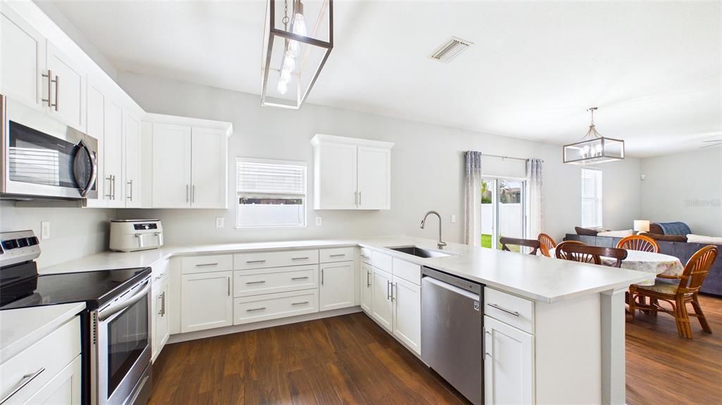 For Sale: $370,000 (4 beds, 2 baths, 2508 Square Feet)