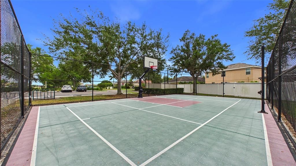 For Sale: $370,000 (4 beds, 2 baths, 2508 Square Feet)