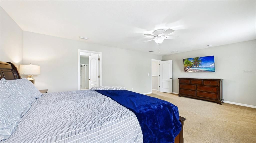 For Sale: $370,000 (4 beds, 2 baths, 2508 Square Feet)