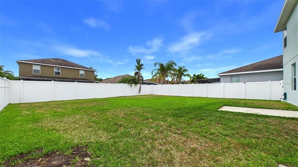 For Sale: $370,000 (4 beds, 2 baths, 2508 Square Feet)