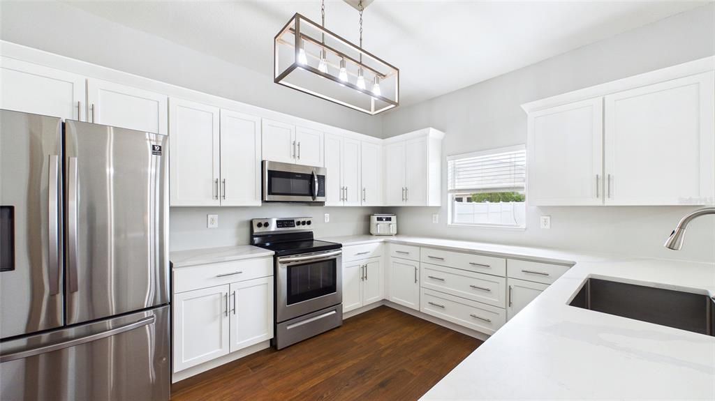 For Sale: $370,000 (4 beds, 2 baths, 2508 Square Feet)