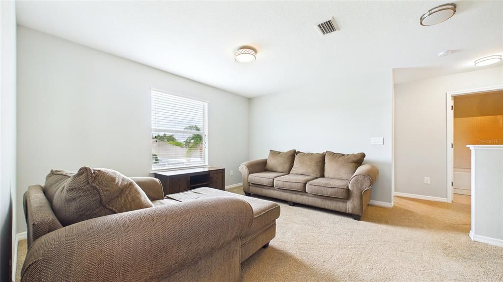 For Sale: $370,000 (4 beds, 2 baths, 2508 Square Feet)