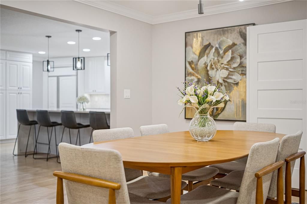 Activo con contrato: $995,000 (4 camas, 4 baños, 3397 Pies cuadrados)