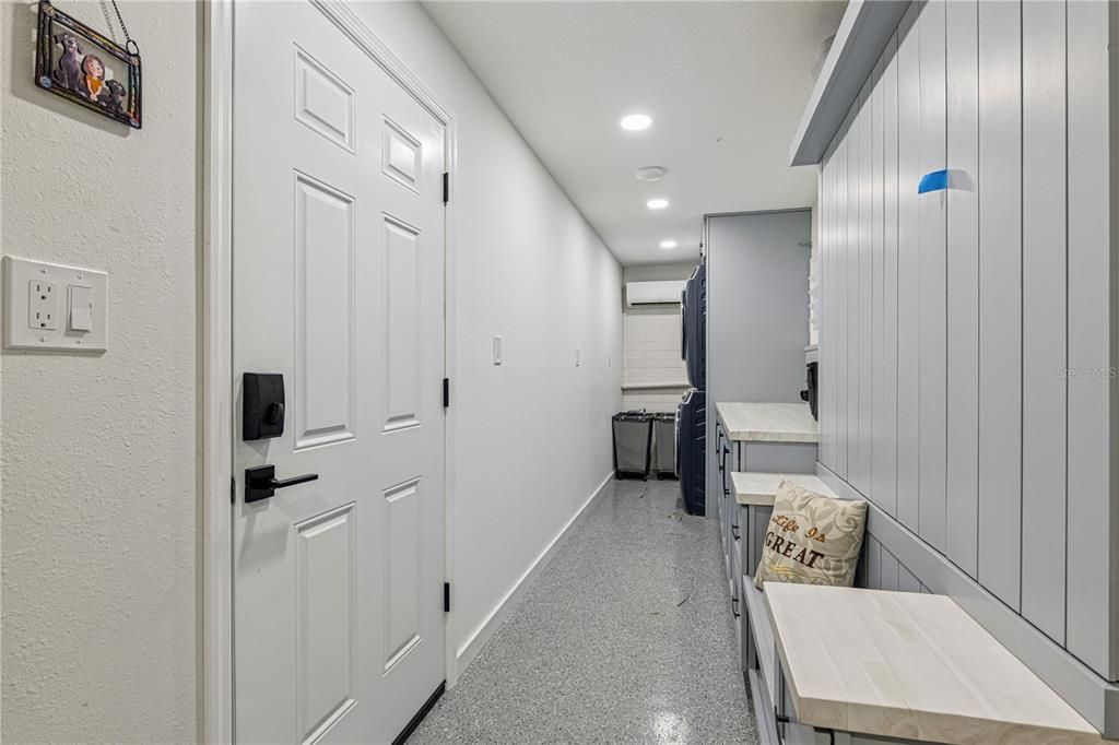 Activo con contrato: $995,000 (4 camas, 4 baños, 3397 Pies cuadrados)