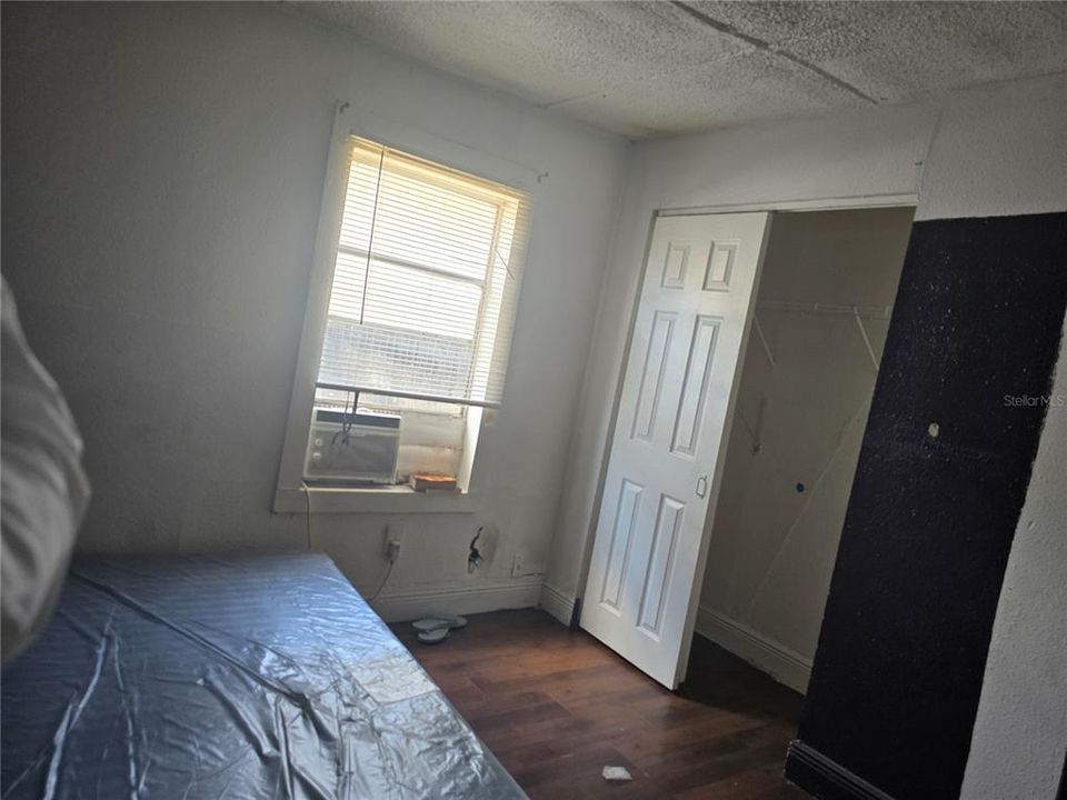 For Sale: $170,000 (3 beds, 1 baths, 736 Square Feet)