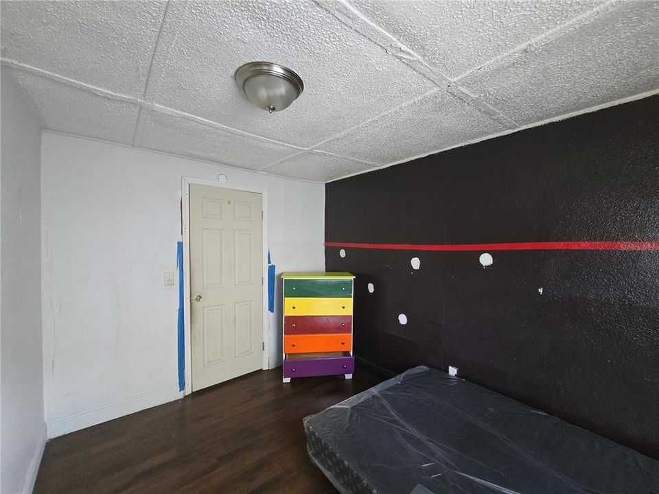For Sale: $170,000 (3 beds, 1 baths, 736 Square Feet)