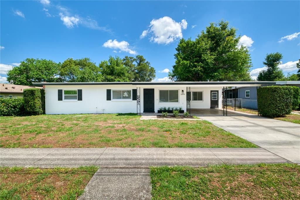Activo con contrato: $415,000 (3 camas, 2 baños, 1904 Pies cuadrados)