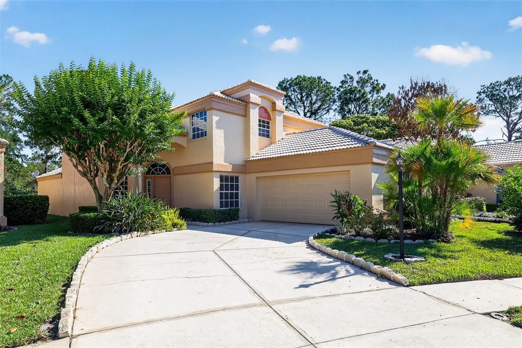 Activo con contrato: $499,900 (4 camas, 2 baños, 2577 Pies cuadrados)