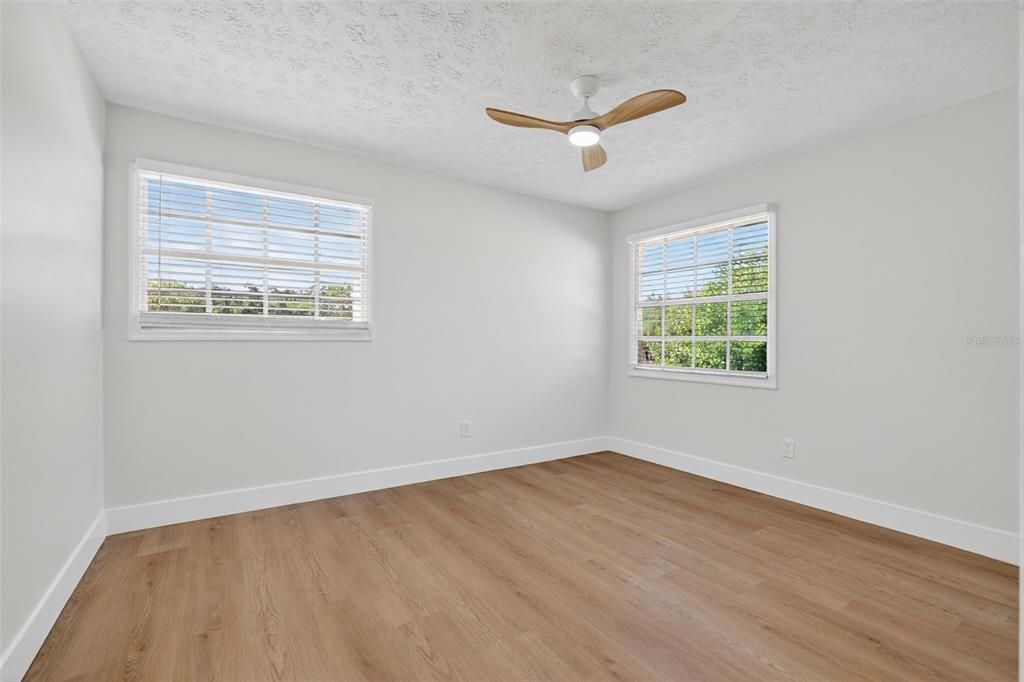 Activo con contrato: $499,900 (4 camas, 2 baños, 2577 Pies cuadrados)